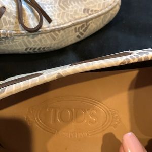 TOD’S driving moccasin.  Men’s.  Size 7